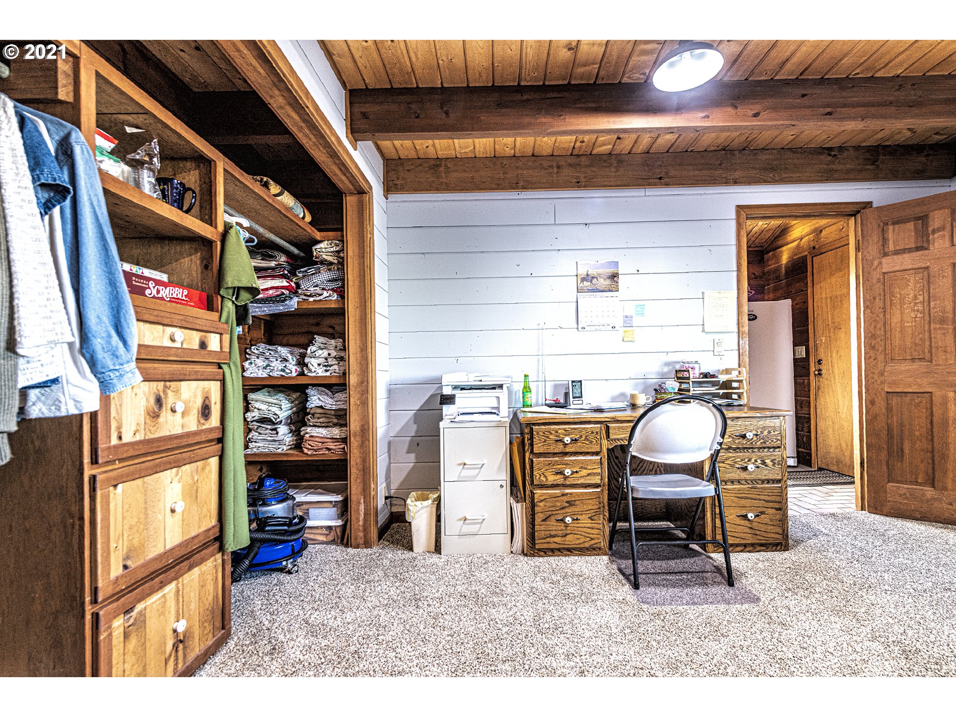 81876 Gerking Flat Road Athena, OR 97813 - Photo 16 of 30 a view of a workspace with furniture
