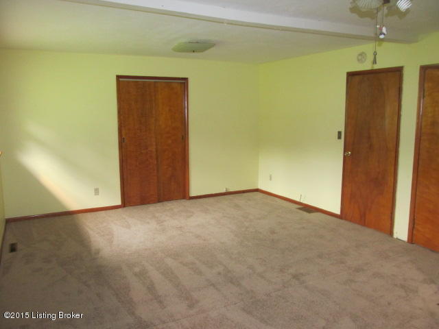 2703 Granger Road Fairdale, KY 40118 - Photo 6 of 14 IMG_4989