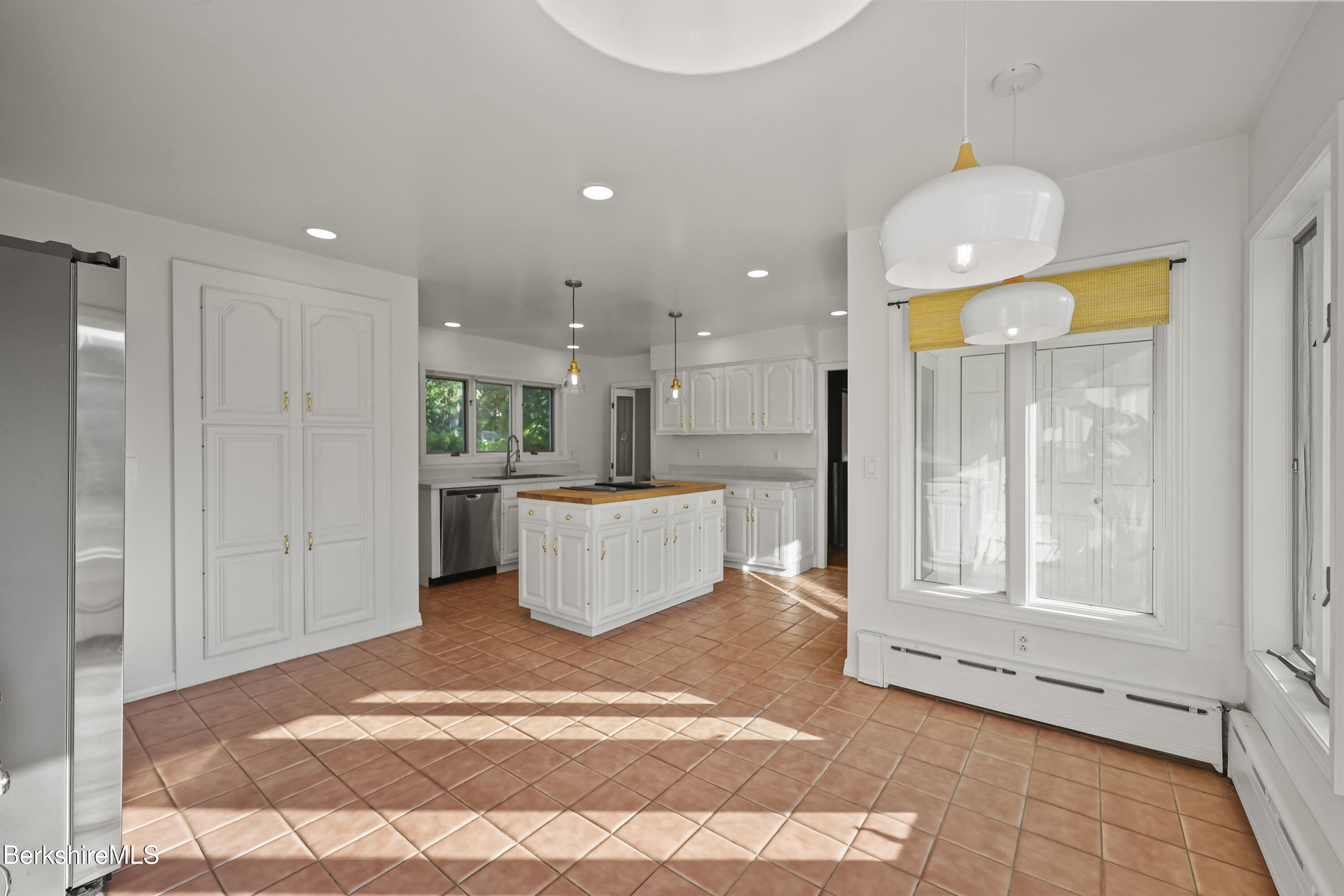 22 Maple Street Adams, MA 01220 - Photo 19 of 59 Breakfast Area