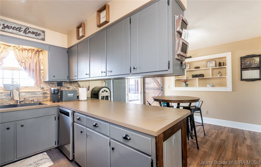 7324 Banet Road Floyds Knobs, IN 47119 - Photo 10 of 46