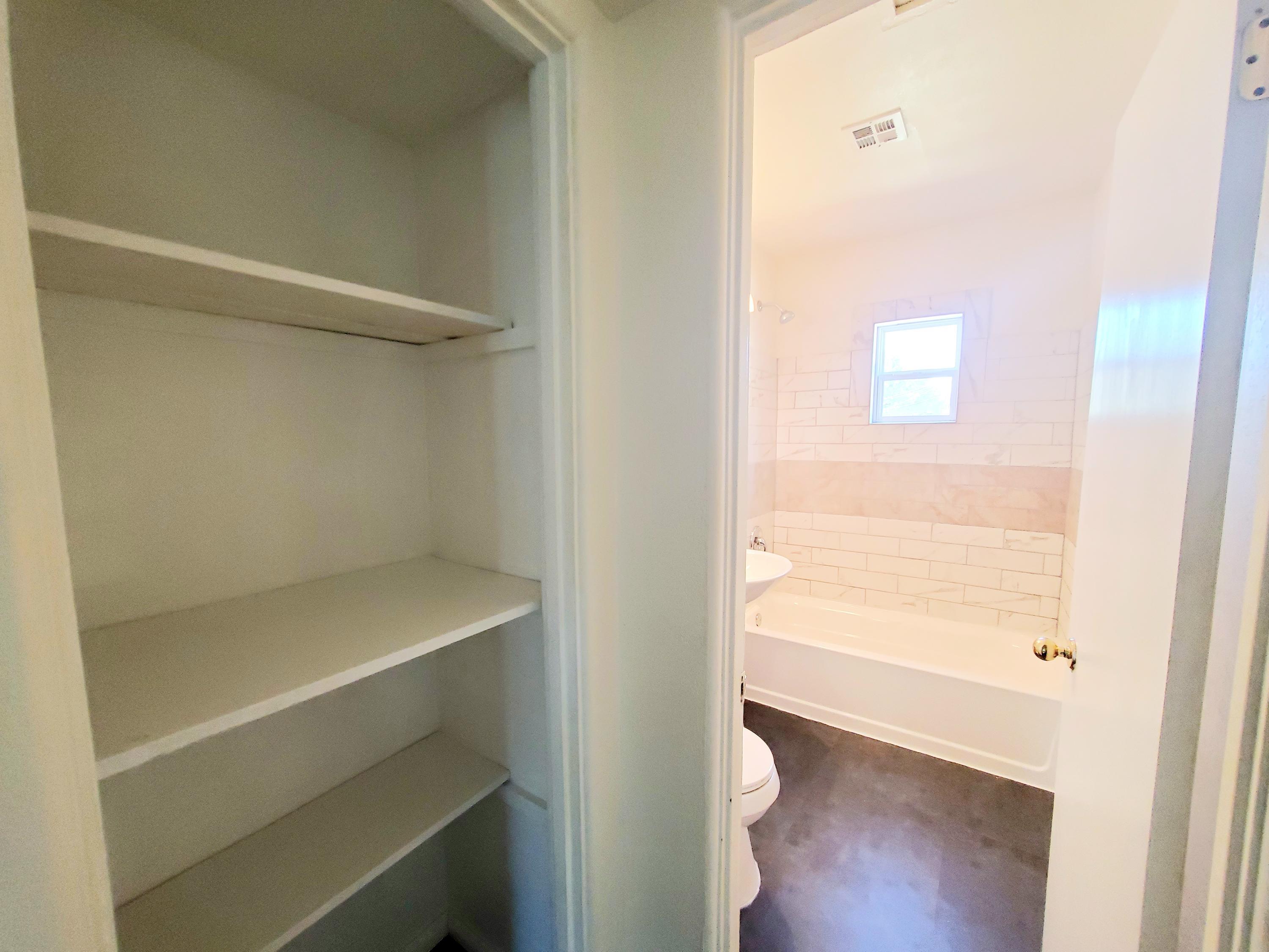 410 West Baseline Road Buckeye, AZ 85326 - Photo 23 of 32 BATHROOM & LINEN CLOSET