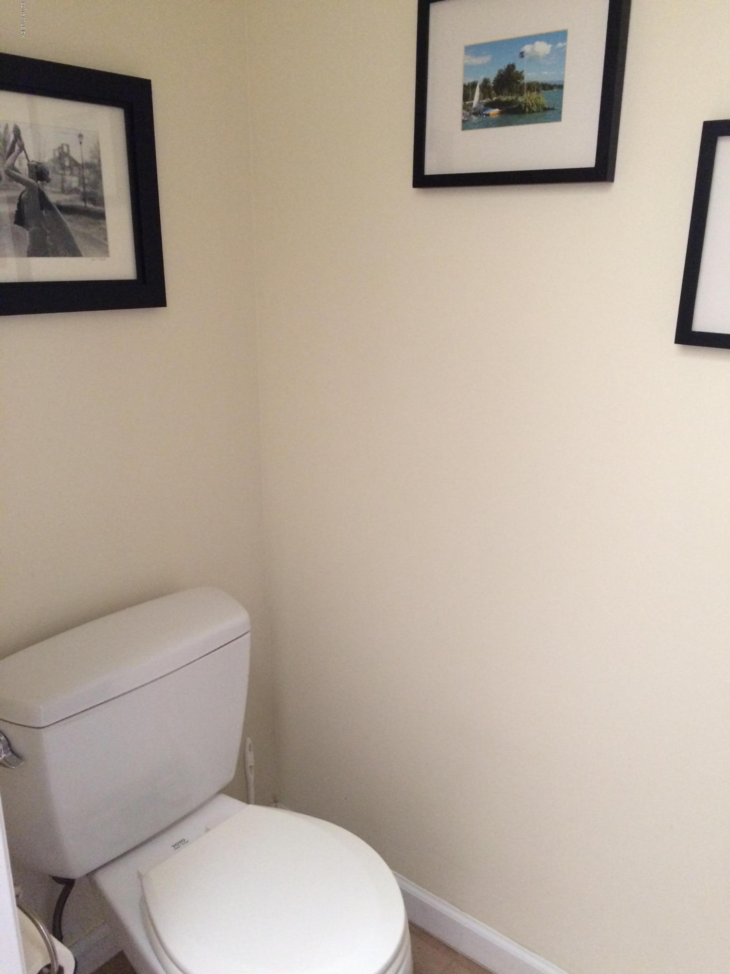 100 Strickland Road, Unit 6 Cos Cob, CT 06807 - Photo 14 of 28 Powder room