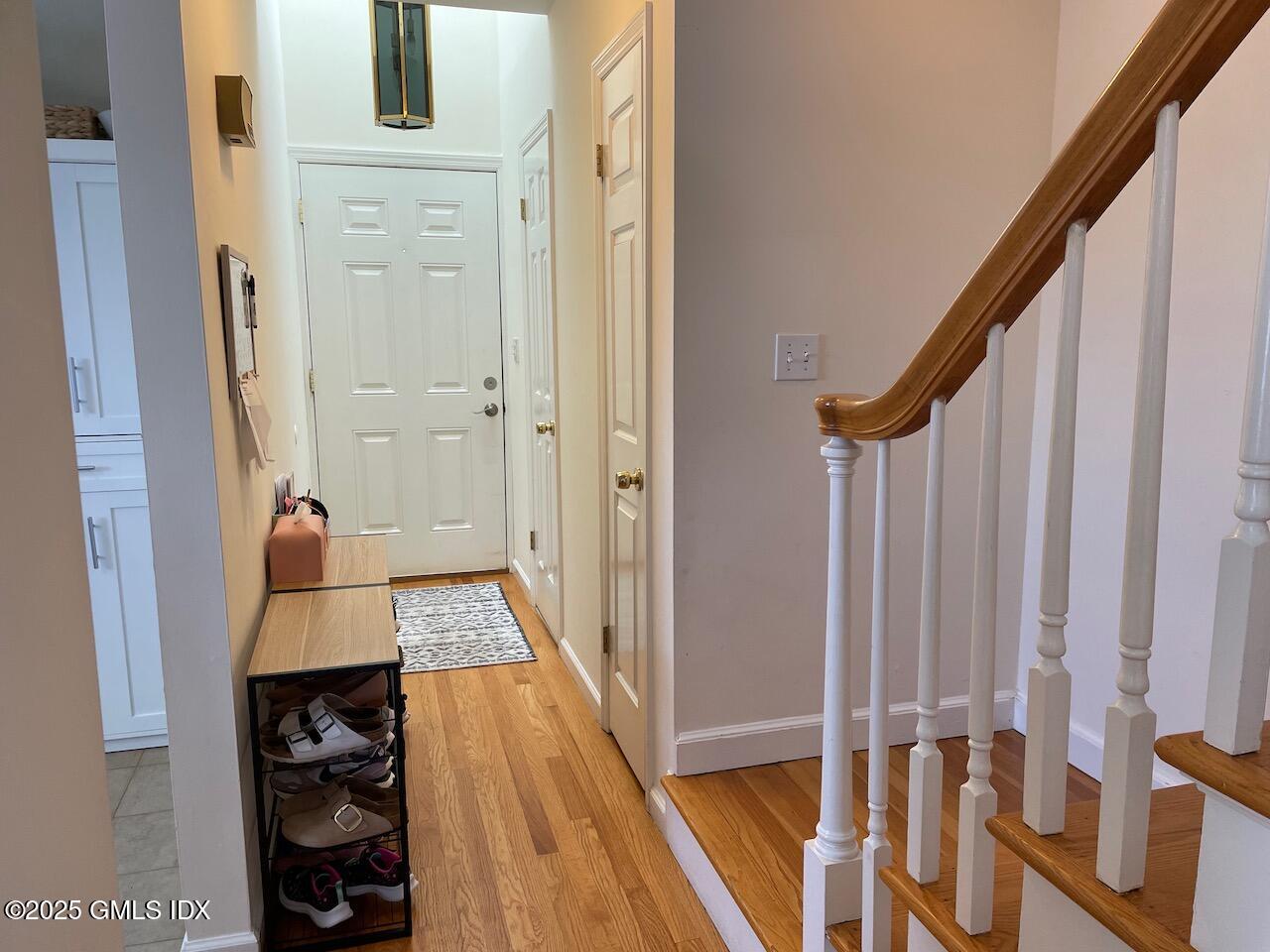 100 Strickland Road, Unit 6 Cos Cob, CT 06807 - Photo 4 of 28 Front Door hall
