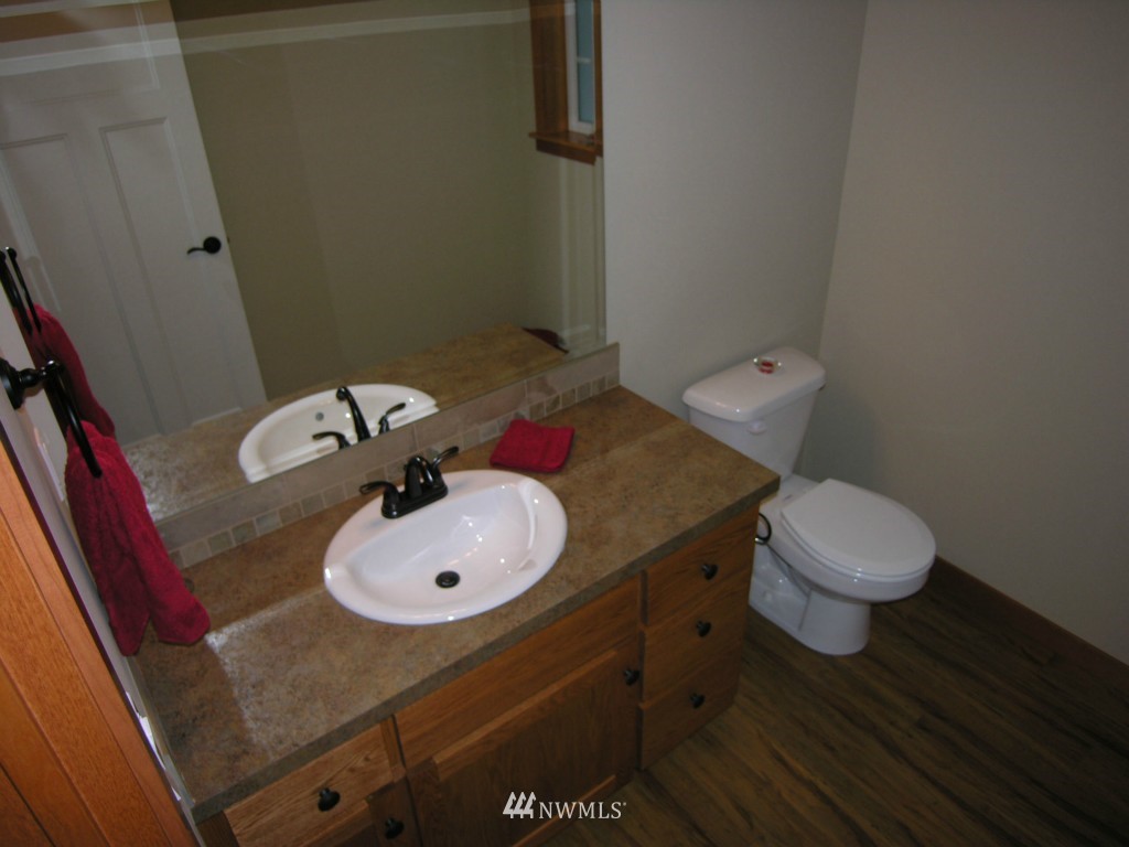 8597 Bender Road Lynden, WA 98264 - Photo 8 of 25 Gallery Image 8