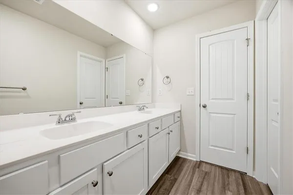 $339,900 | 21702 Westover Road, Peculiar, MO 64078