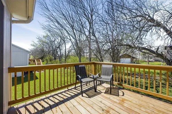 $339,900 | 21702 Westover Road, Peculiar, MO 64078