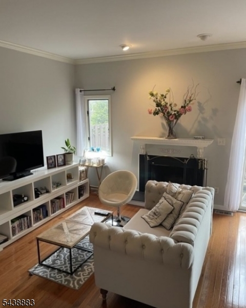 124 Hempstead Court Madison, NJ 07940 - Photo 7 of 23