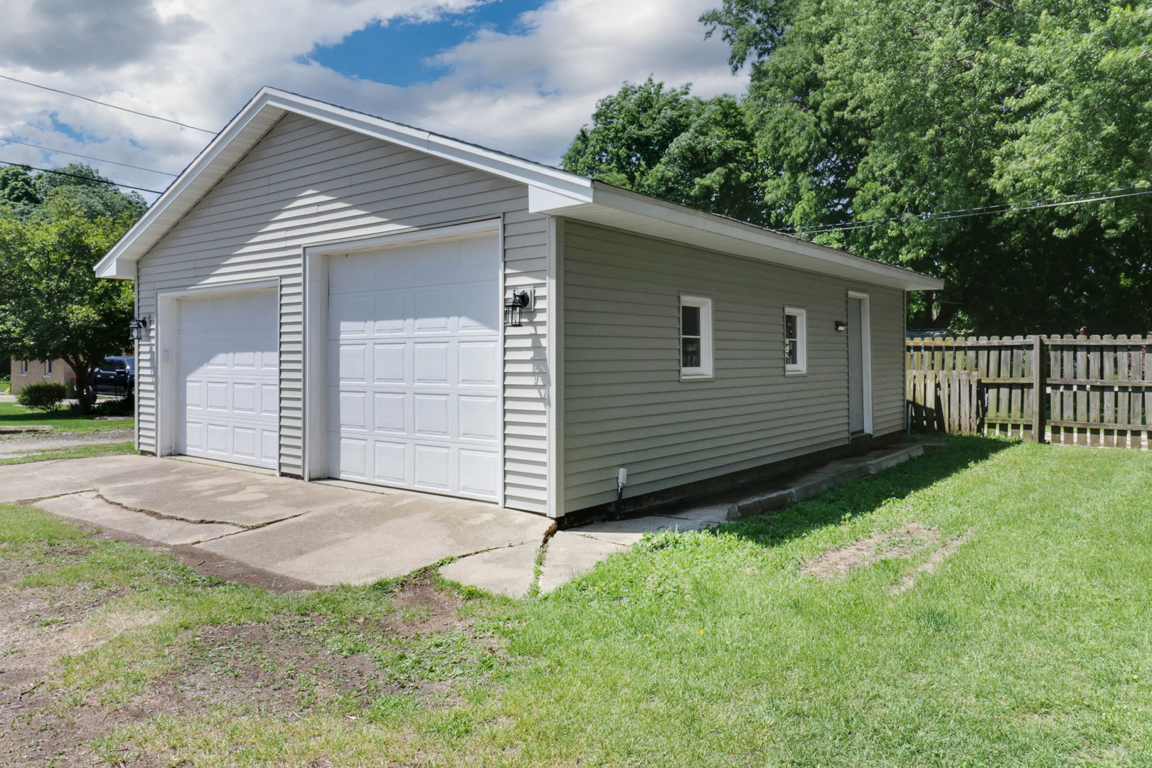 602 West 3rd Street Delavan, IL 61734 - Photo 2 of 47
