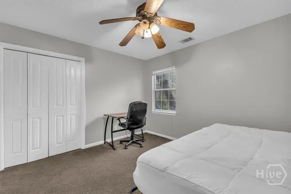 $2,800 | 138 Penn Station, Savannah, GA 31410