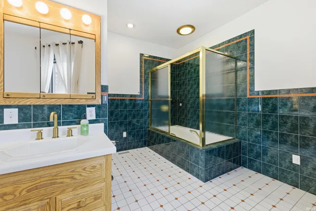 $699,000 | 1202 East Maxwell Lane, Bloomington, IN 47401