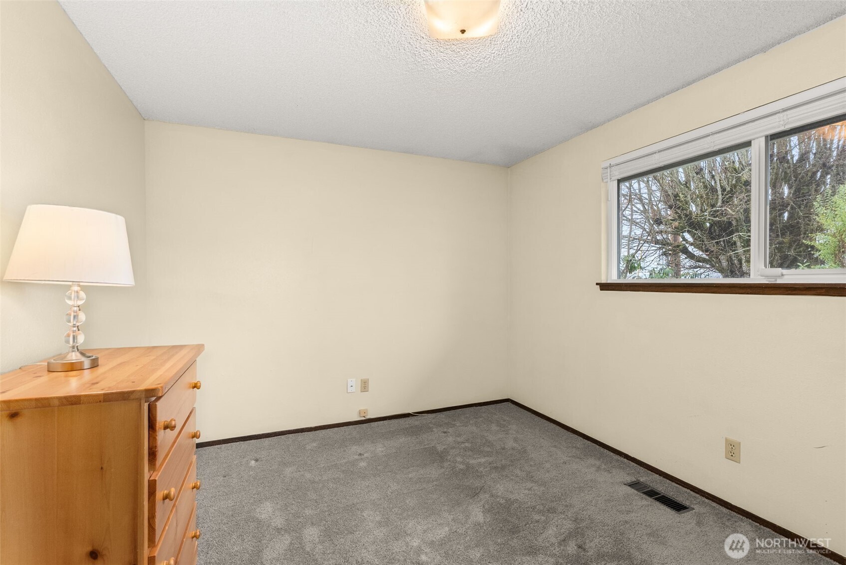 360 Byrd Street Centralia, WA 98531 - Photo 26 of 38 a view of a room that has a window in it