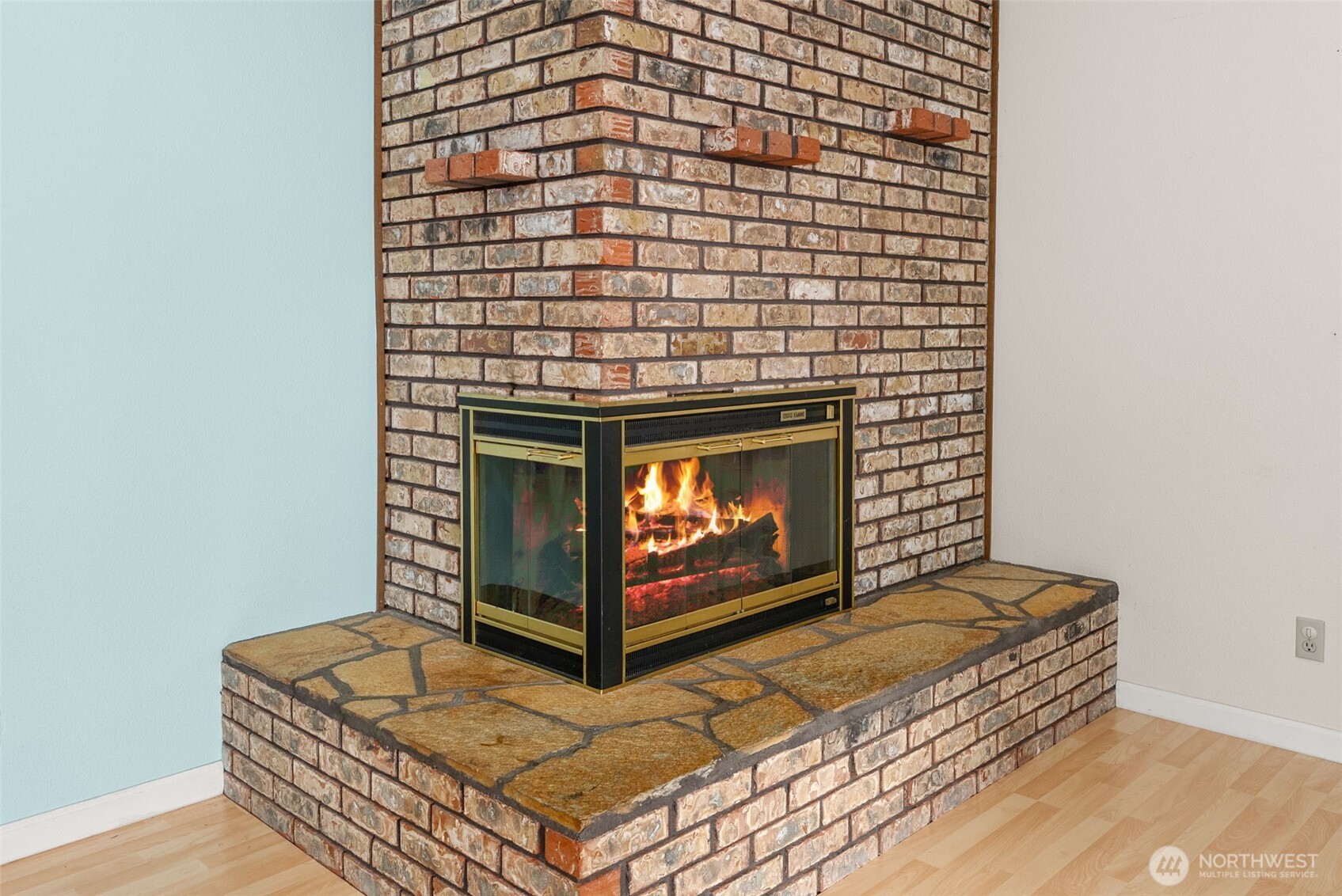 360 Byrd Street Centralia, WA 98531 - Photo 30 of 38 a living room with a fireplace