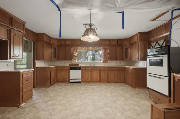 $475,000 | 214 Farm To Market Road 109, New Ulm, TX 78950