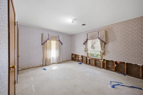 $475,000 | 214 Farm To Market Road 109, New Ulm, TX 78950