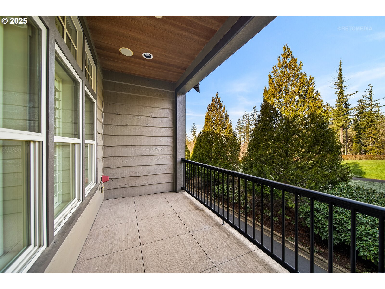 10225 Southwest Taylor Street Portland, OR 97225 - Photo 13 of 43
