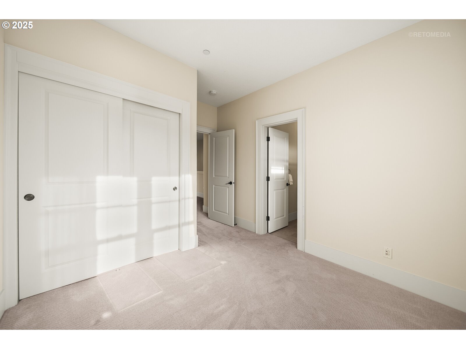 10225 Southwest Taylor Street Portland, OR 97225 - Photo 22 of 43 a view of an empty room