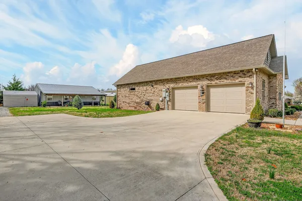 $599,900 | 748 Brookemeade Drive, Sparta, TN 38583