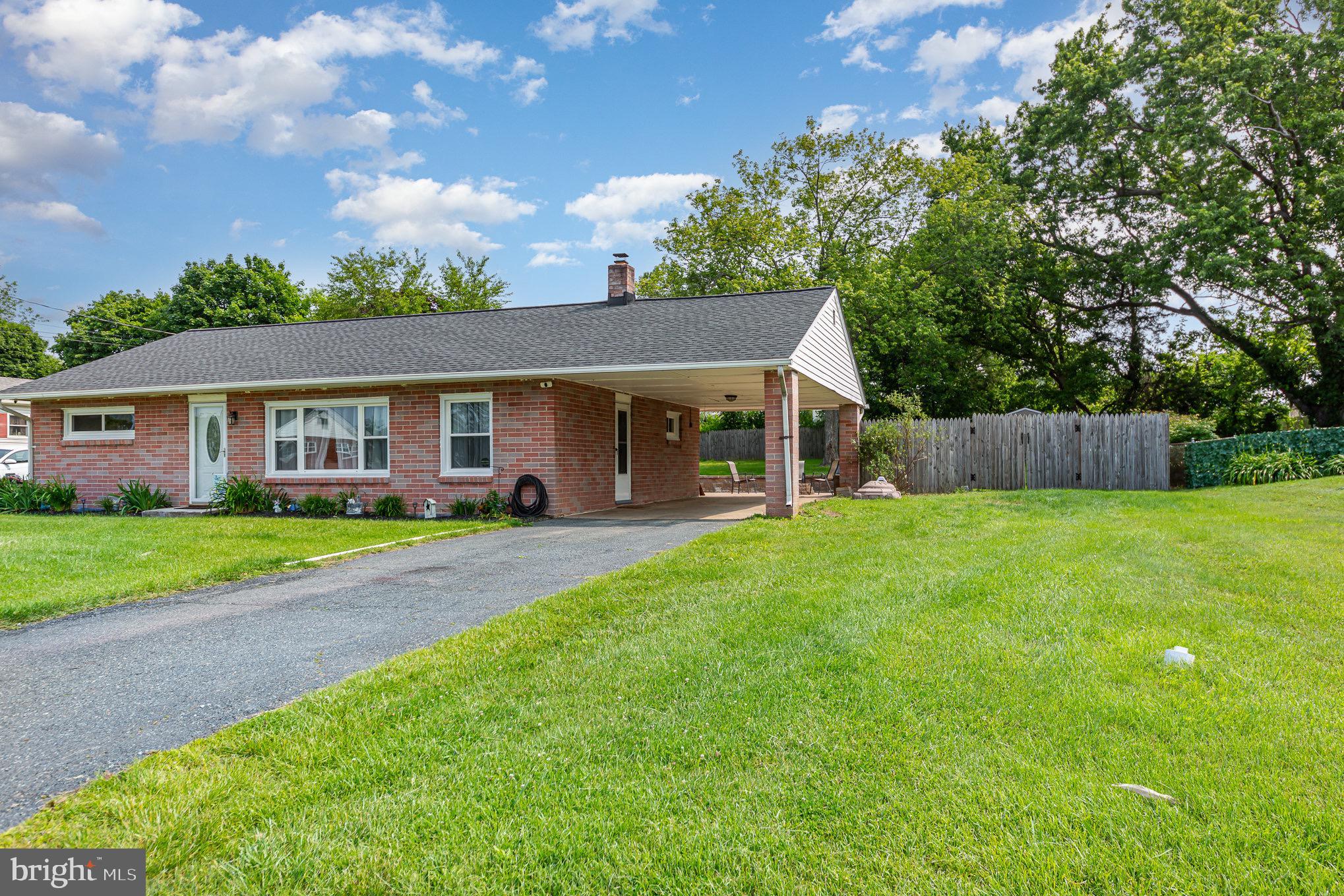 4116 Kahlston Road Baltimore, MD 21236 - Photo 5 of 37 a view of a yard in front of house