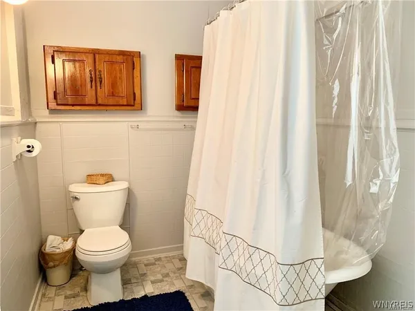 $1,200 | 2449 Delaware Avenue, Buffalo, NY 14216