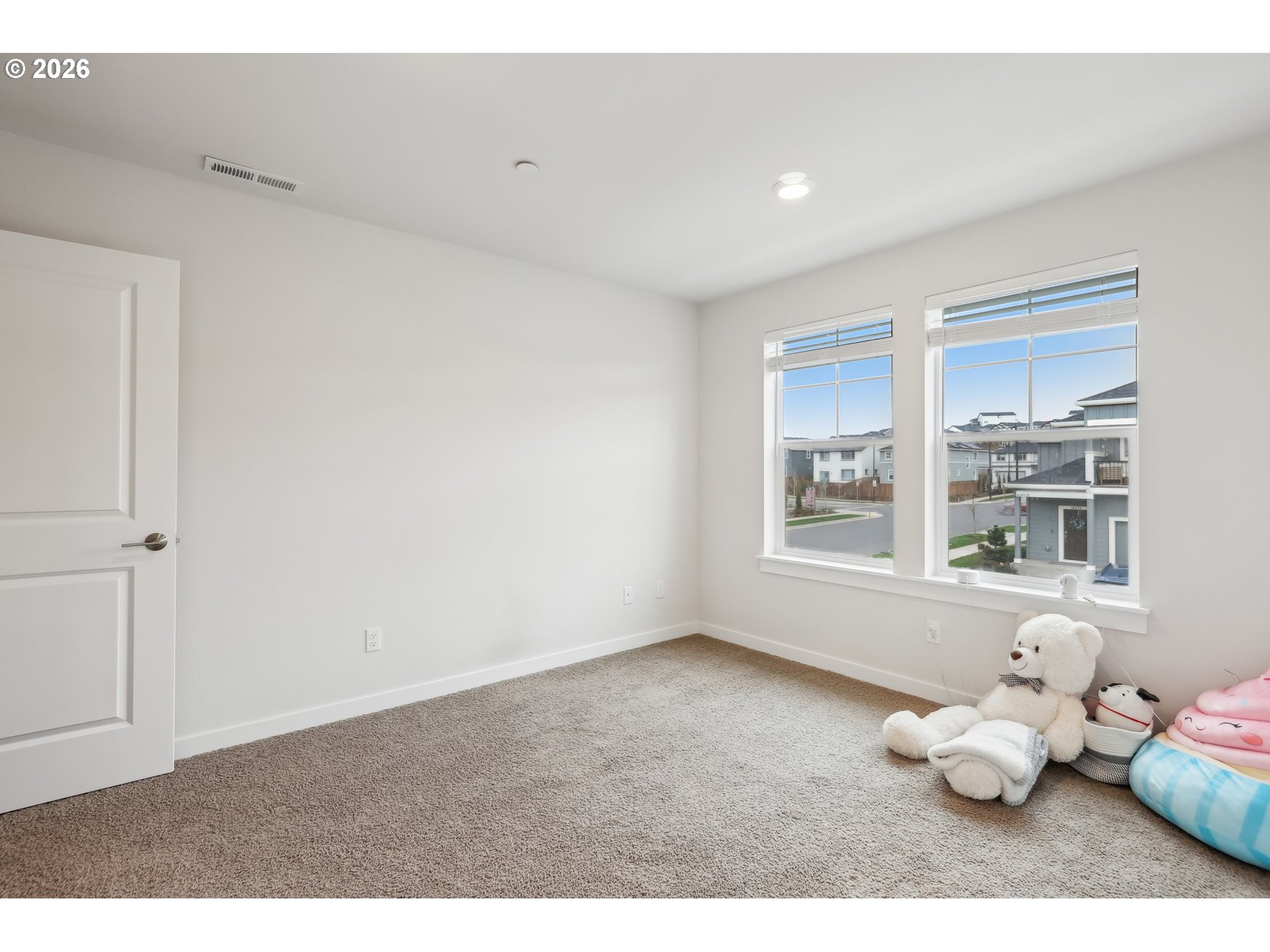 18436 Southwest Buckhorn Drive Beaverton, OR 97007 - Photo 21 of 35 a bathroom with a window