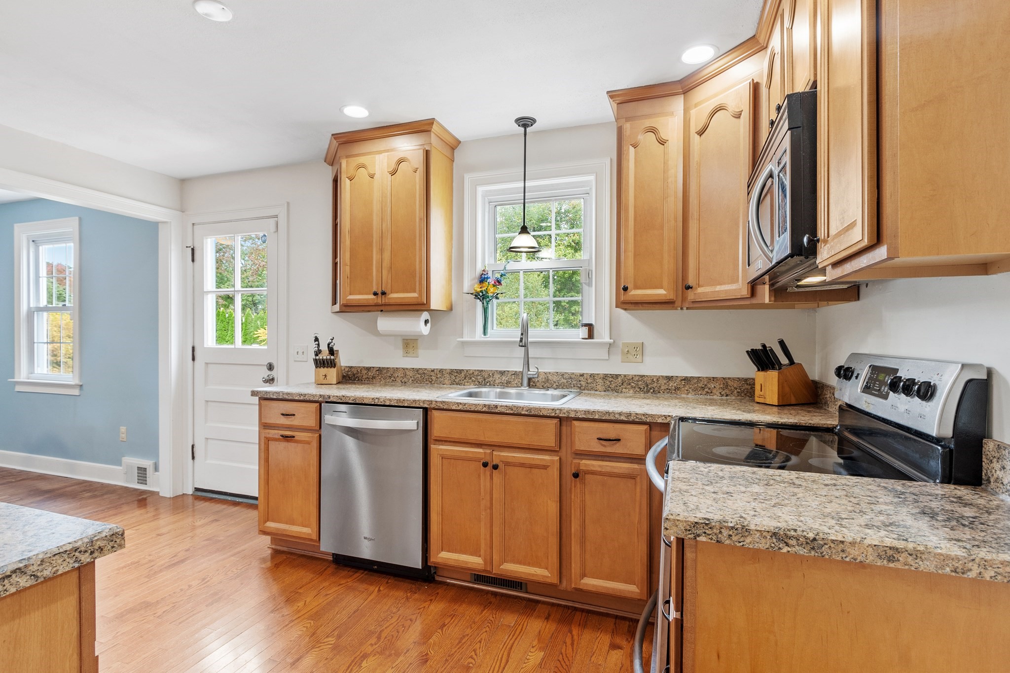 35 Jefferson Road Northborough, MA 01532 - Photo 9 of 38 Gallery Image 9