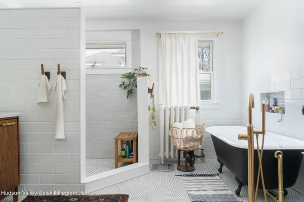 $3,750 | 66 Glenwood Boulevard, Hudson, NY 12534