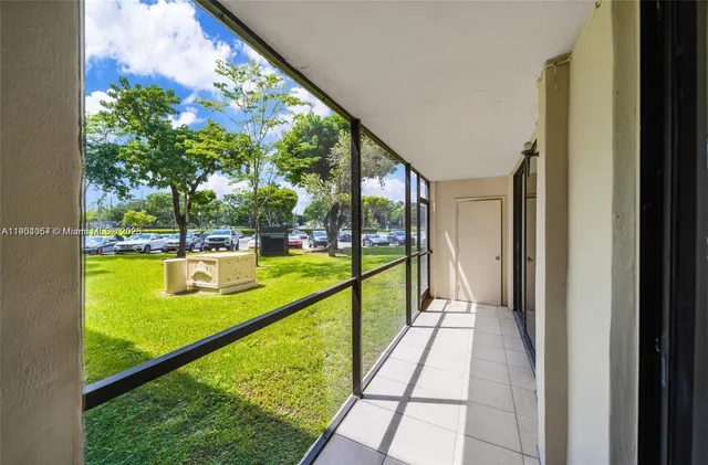 $2,200 | 8005 Southwest 107th Avenue, Unit 122, Miami, FL 33173