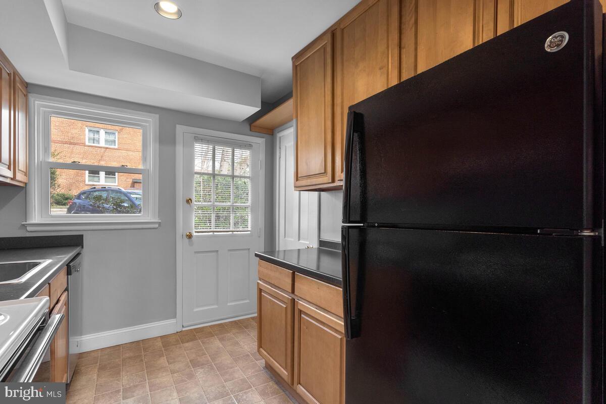 8603 Geren Road, Unit 257 Silver Spring, MD 20901 - Photo 16 of 36 Lots of Counter Space