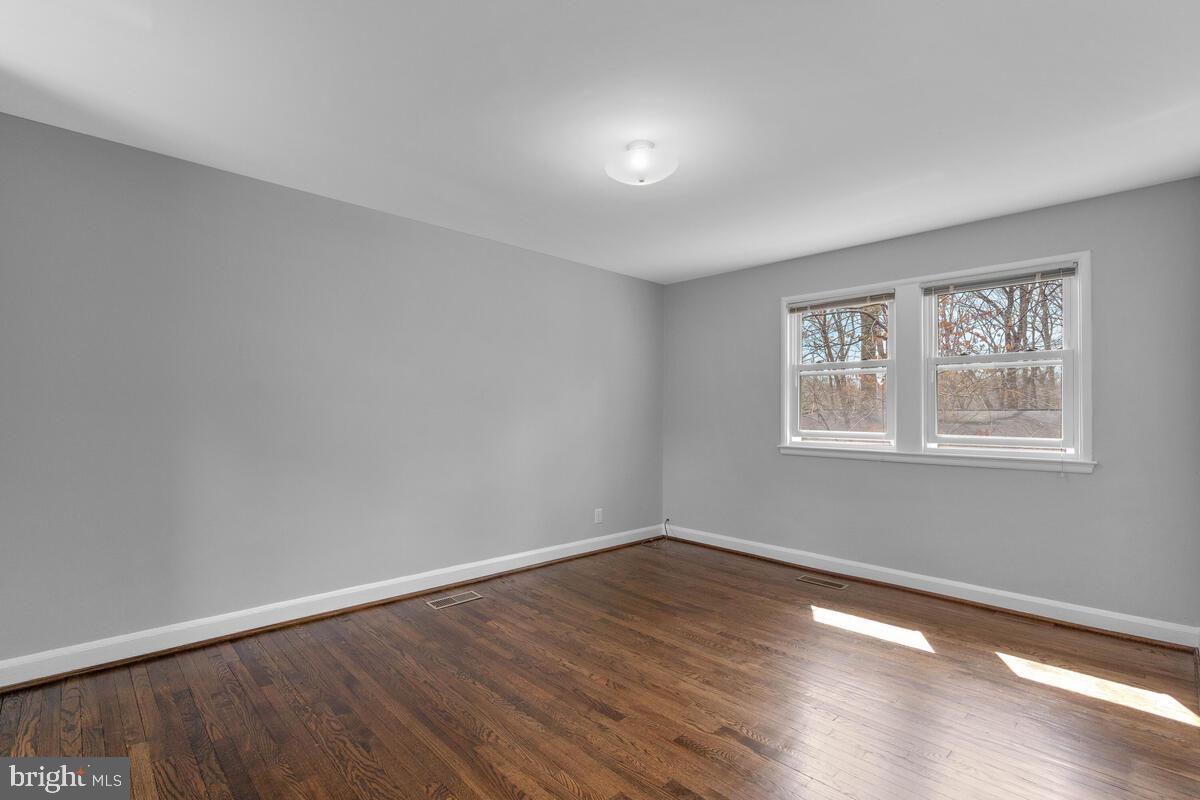 8603 Geren Road, Unit 257 Silver Spring, MD 20901 - Photo 20 of 36 Upper Bedroom #1