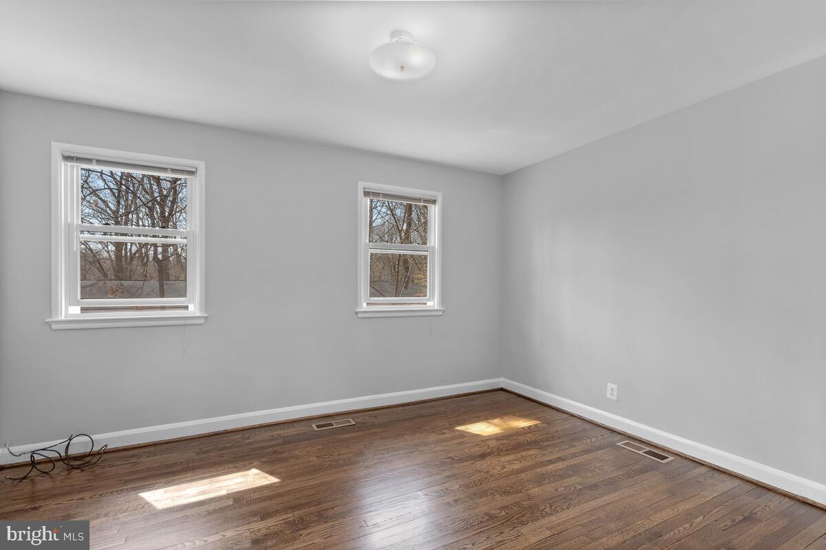 8603 Geren Road, Unit 257 Silver Spring, MD 20901 - Photo 23 of 36 Upper Bedroom #2