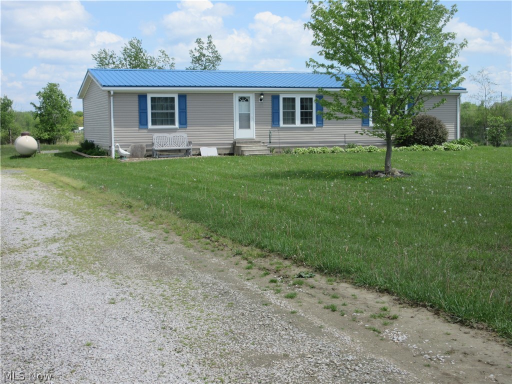 5232 Russell Road Andover, OH 44003 - Photo 1 of 16