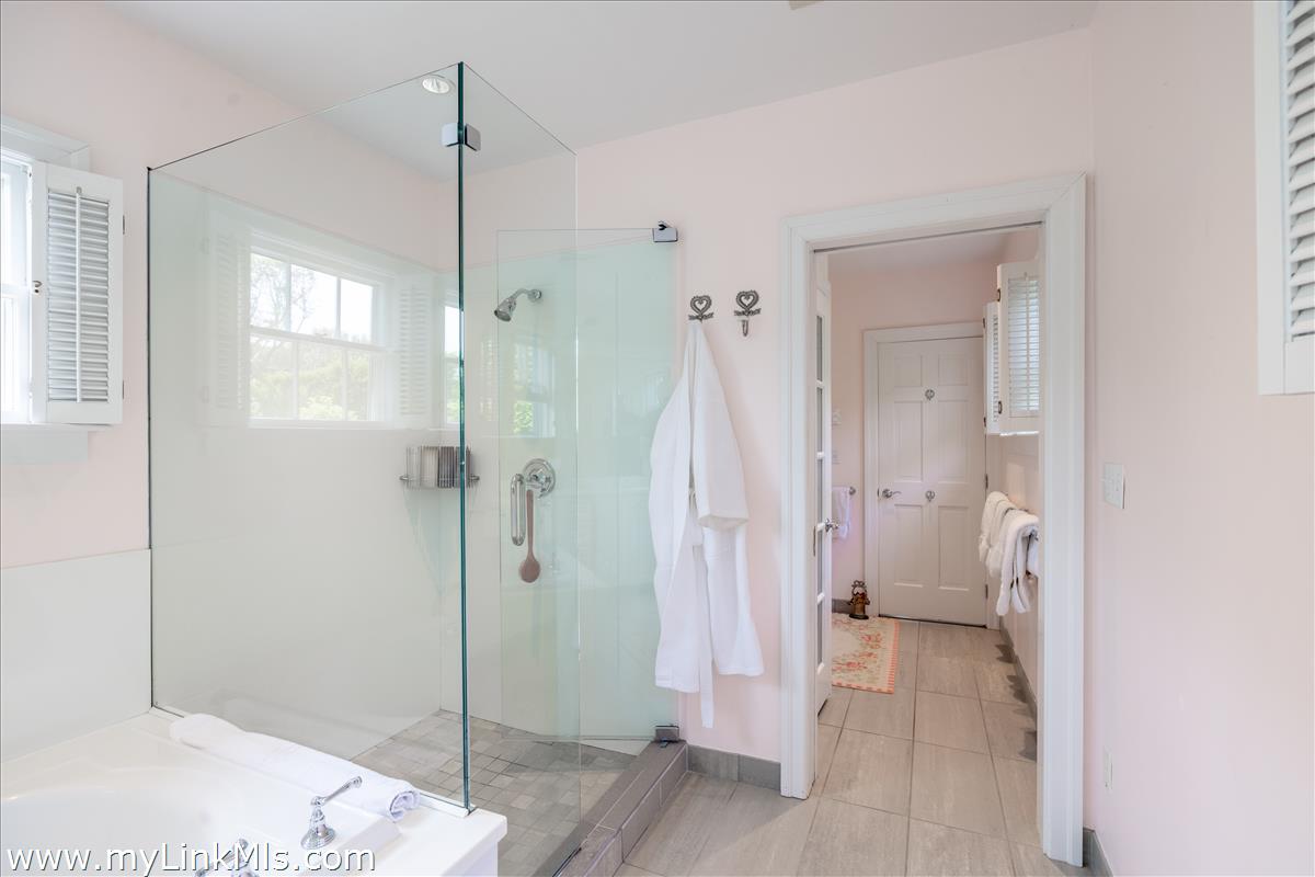 72 Baxter Road Nantucket, MA 02554 - Photo 23 of 35 Gallery Image 23