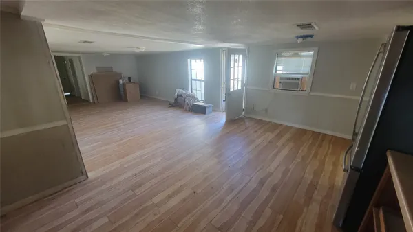 $1,795 | 2960 Call Street, Vidor, TX 77662