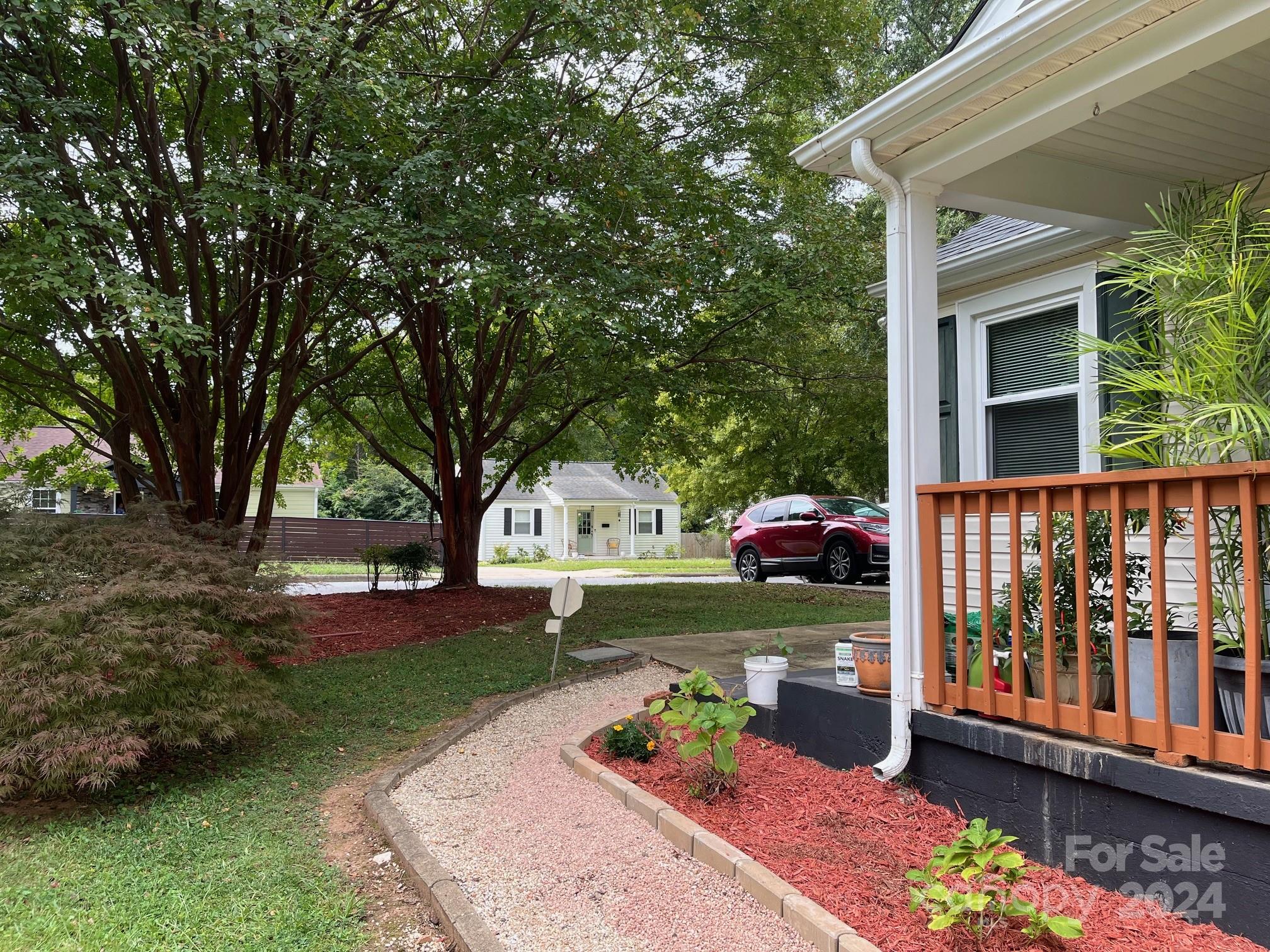 3329 Draper Avenue Charlotte, NC 28205 - Photo 3 of 19