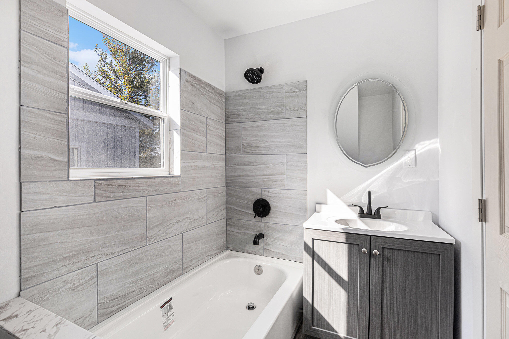 5557 Front Street Newaygo, MI 49337 - Photo 18 of 34 016_front_8_468