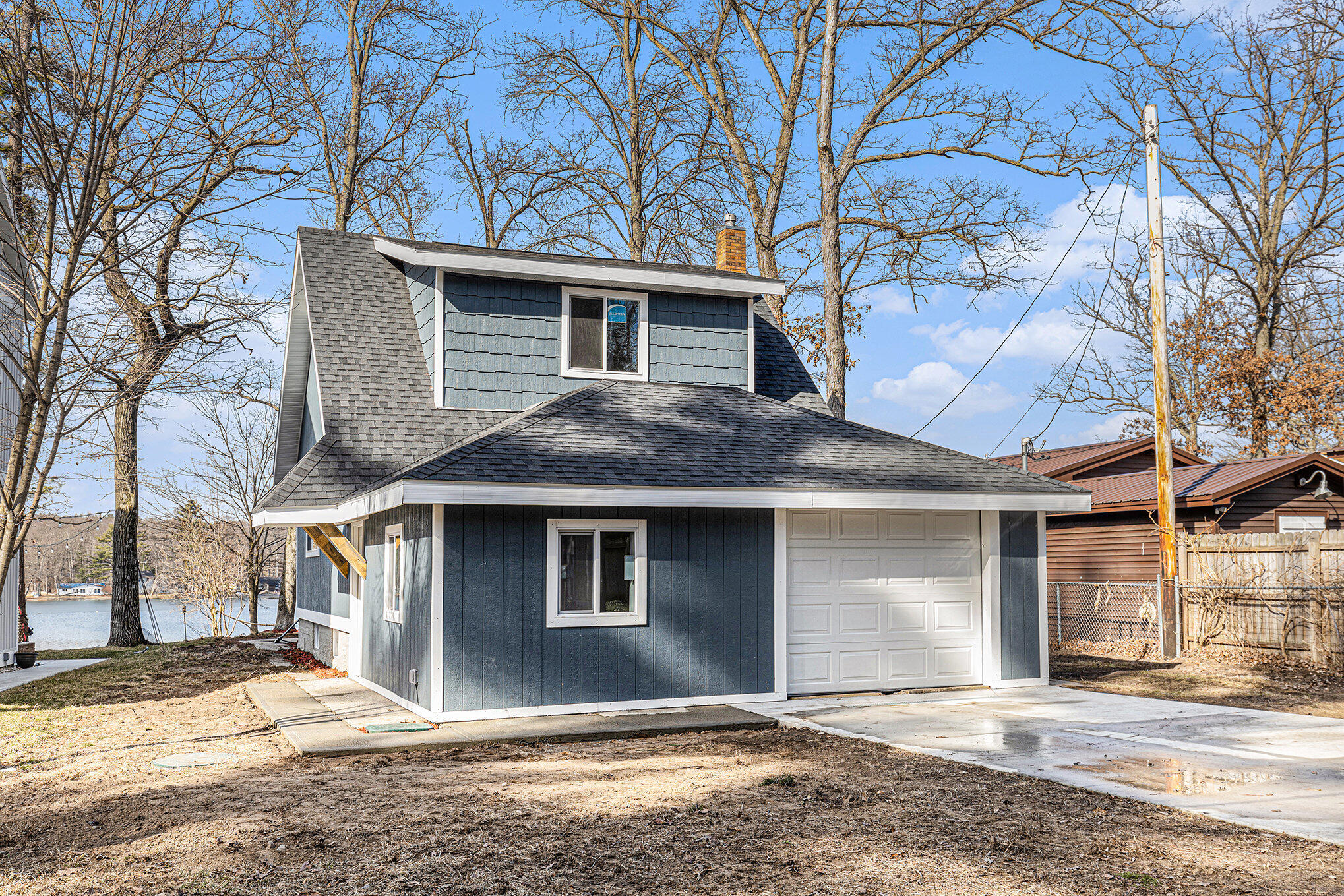 5557 Front Street Newaygo, MI 49337 - Photo 2 of 34 002_front_44_698