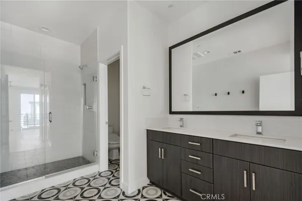 $4,500 | 229 Elm Avenue, Long Beach, CA 90802