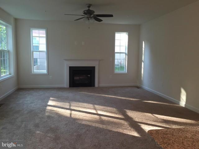 6705 Chapel Dale Road Bowie, MD 20720 - Photo 12 of 25 Family Room