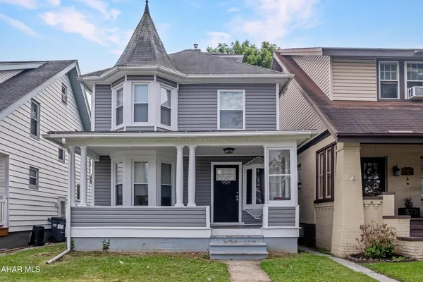 $204,000 | 909 Broadway, Altoona, PA 16601