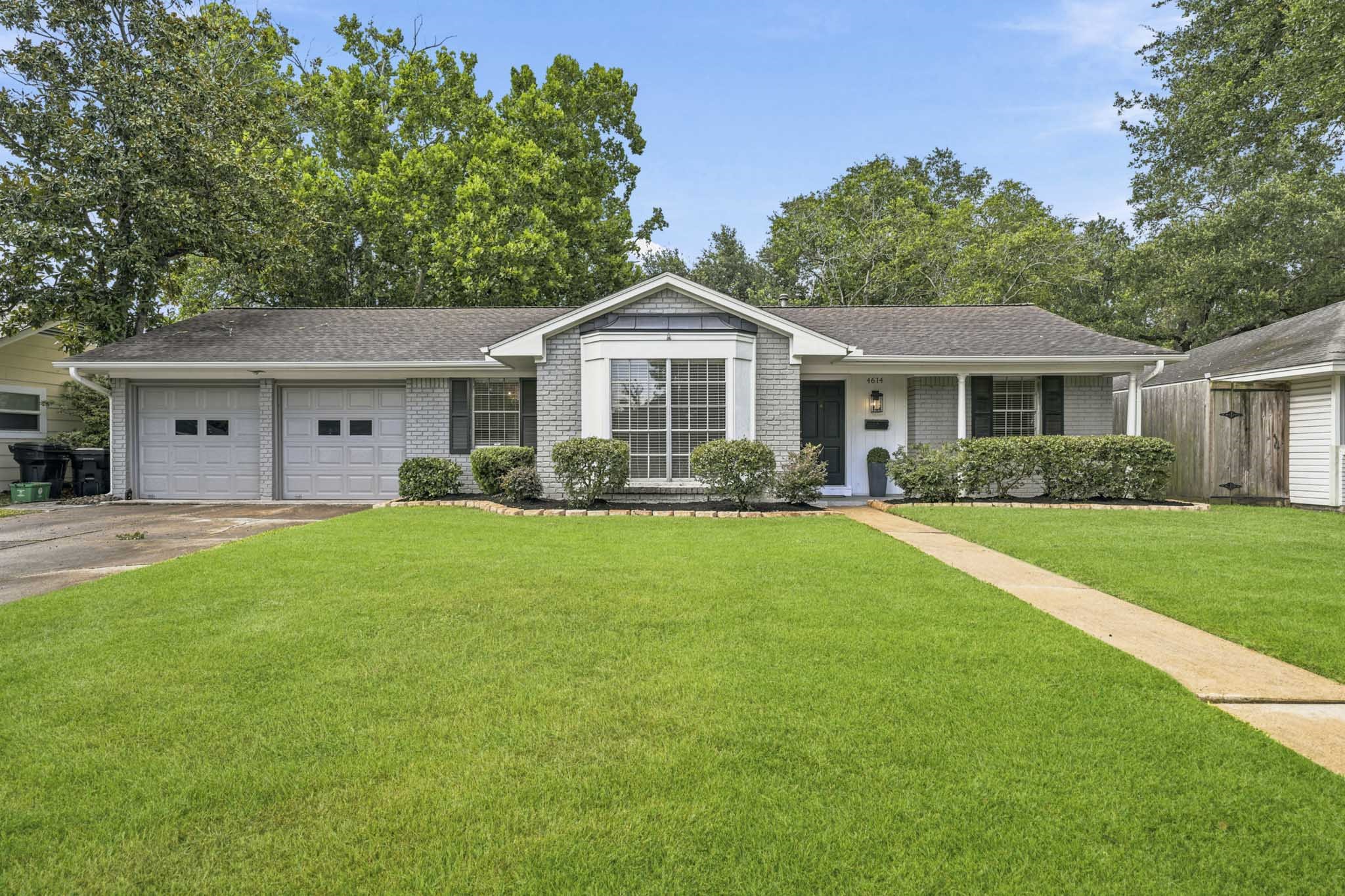 4614 Hummingbird Street Houston, TX 77035 - Photo 2 of 39