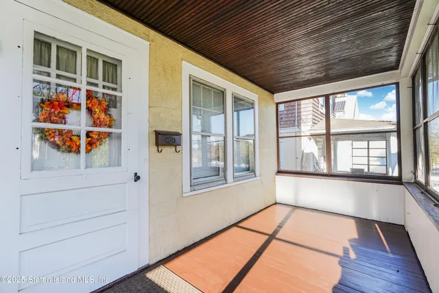 $500,000 | 200 Barnard Avenue | Tottenville