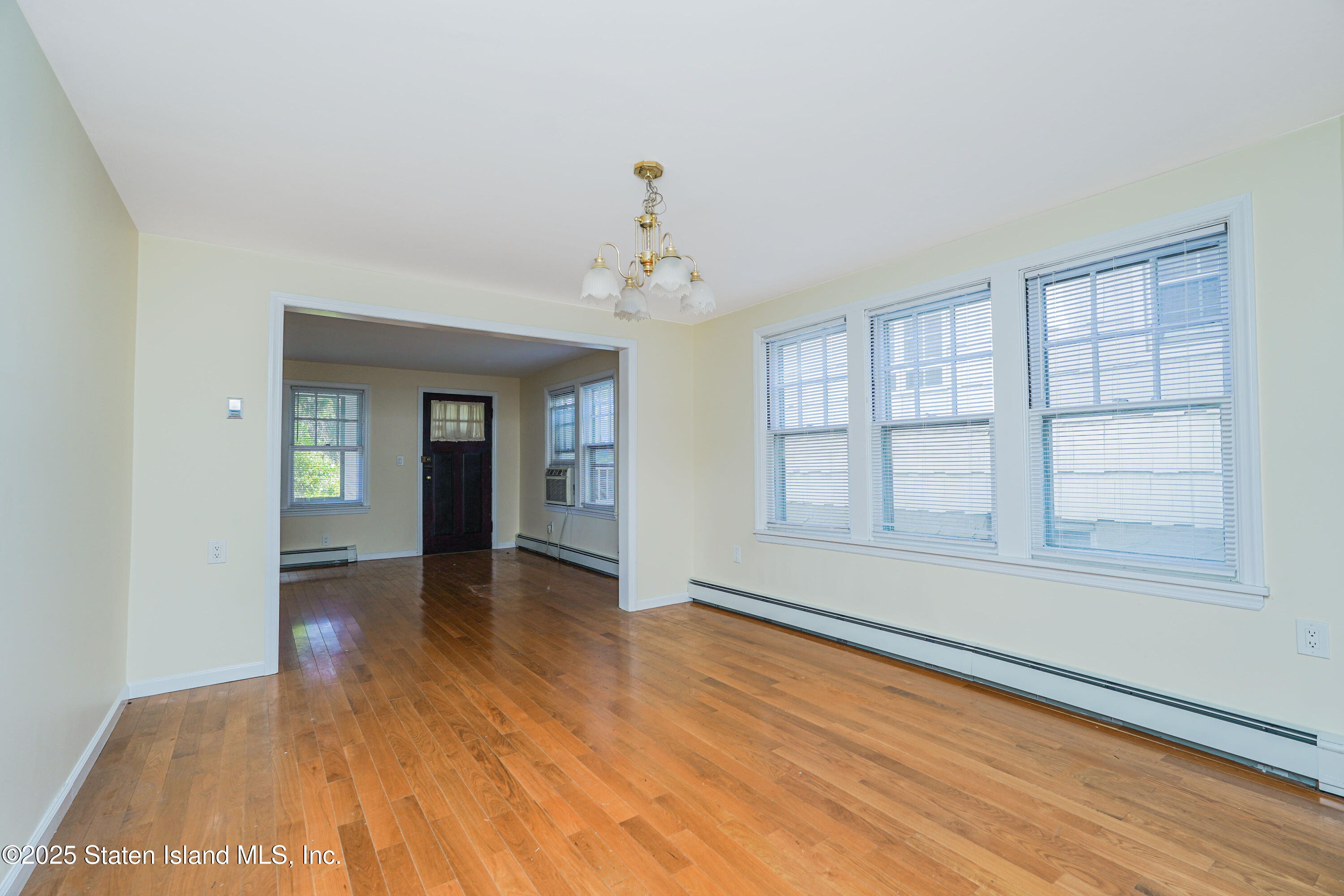 200 Barnard Avenue Staten Island, NY 10307 - Photo 12 of 26 Photo Oct 23 2025, 10 07 21 AM