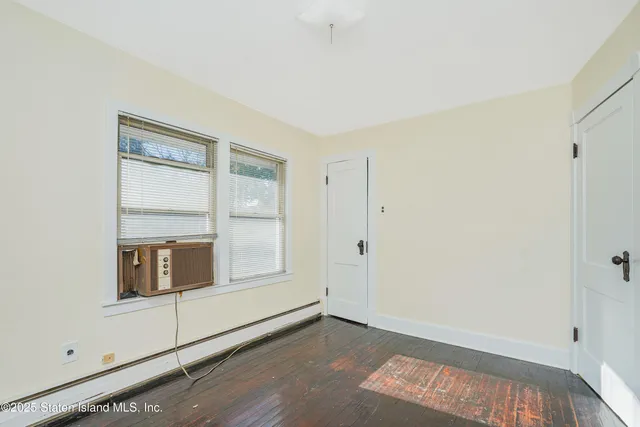 $500,000 | 200 Barnard Avenue | Tottenville