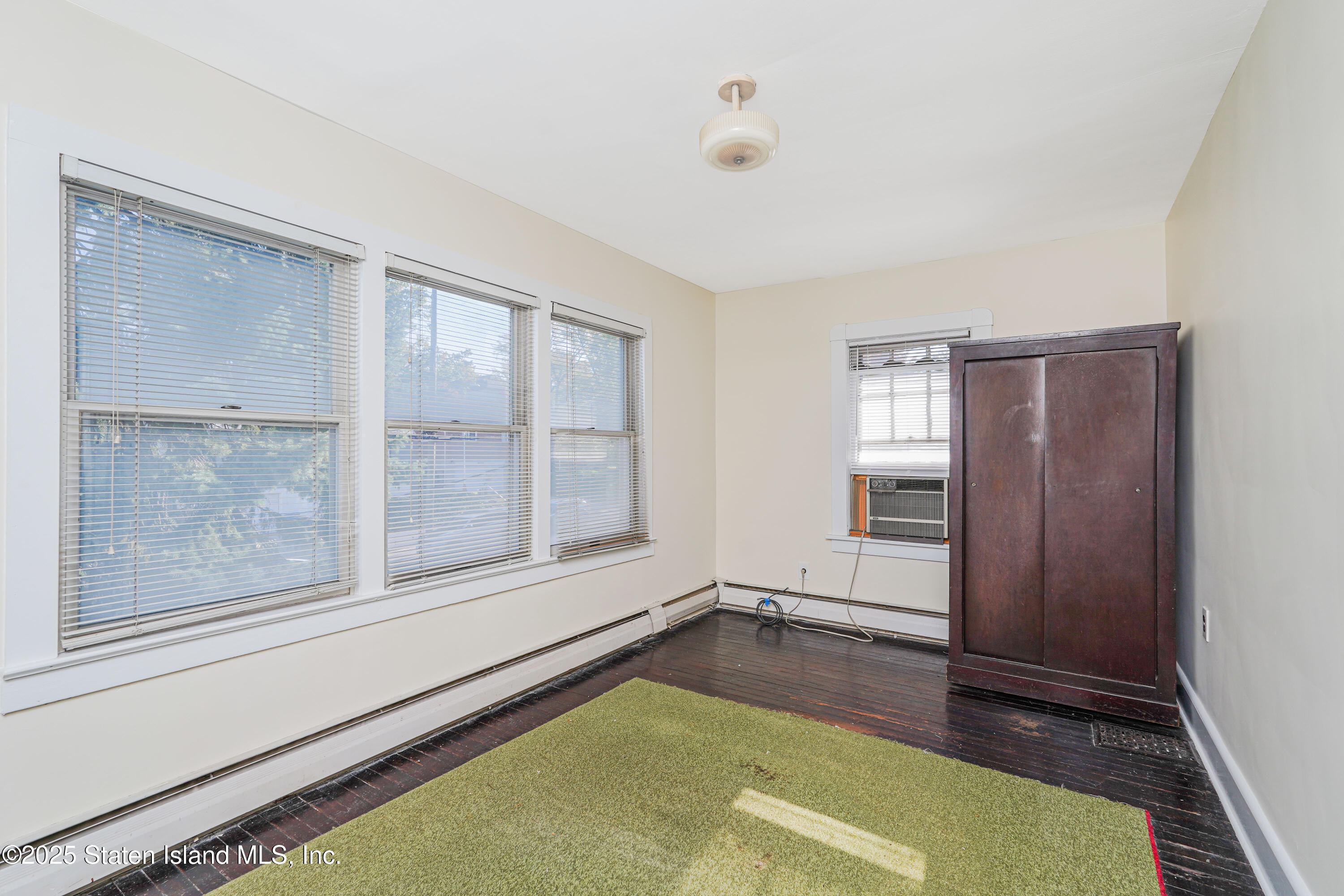 200 Barnard Avenue Staten Island, NY 10307 - Photo 24 of 26 Photo Oct 23 2025, 10 12 43 AM