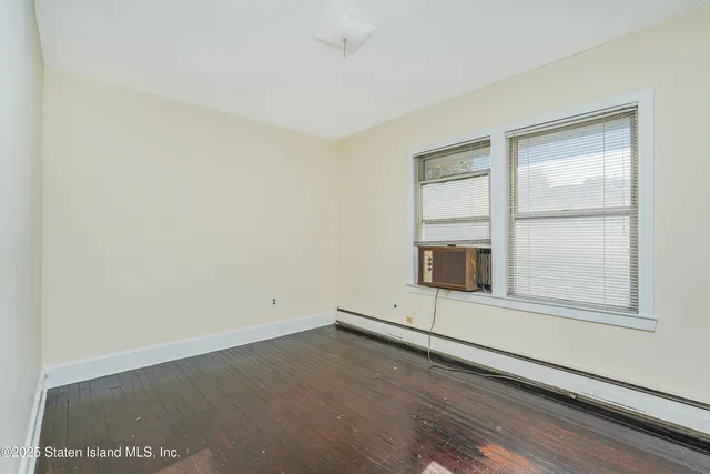 $500,000 | 200 Barnard Avenue | Tottenville