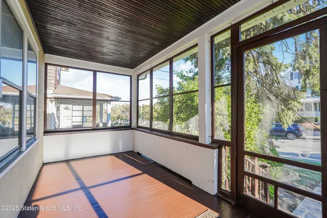 $500,000 | 200 Barnard Avenue | Tottenville