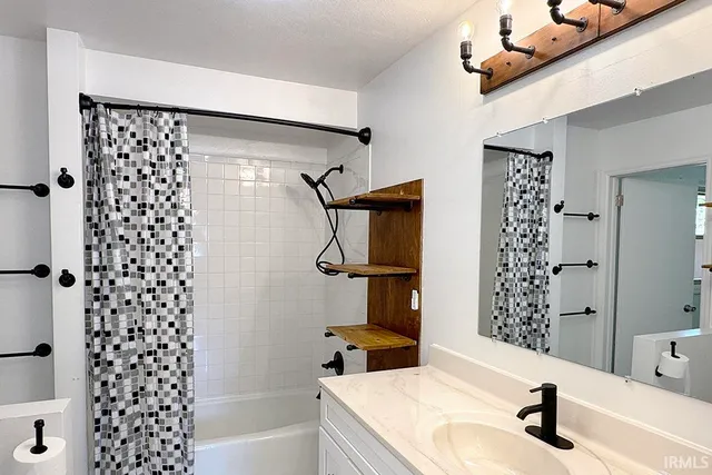 $279,900 | 23971 Banyan Circle, Elkhart, IN 46516