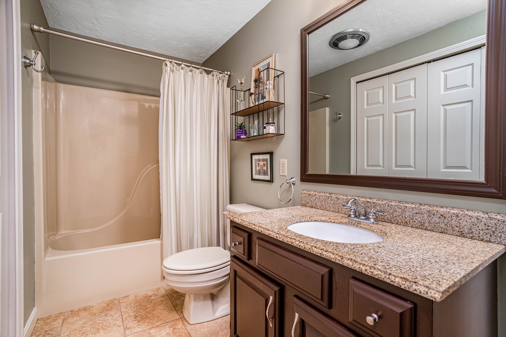 918 Ridgefield Circle, Unit B Clinton, MA 01510 - Photo 23 of 32 Gallery Image 23