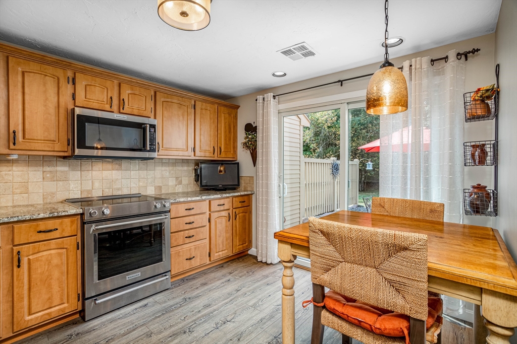 918 Ridgefield Circle, Unit B Clinton, MA 01510 - Photo 7 of 32 Gallery Image 7
