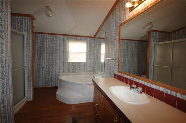 1966 South Commerce Road Watertown, TN 37184 - Photo 12 of 20